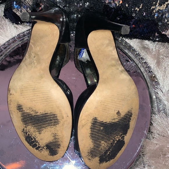 Guess leather heel with a bow - Picture 6 of 6